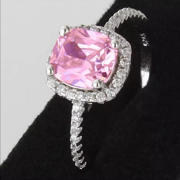 Jewelry - S925 pink sapphire ring